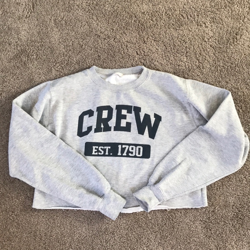 Brandy Melville Cropped Crew neck